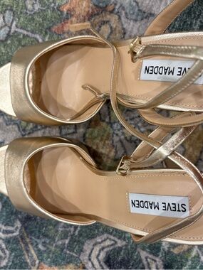 Steve Madden Metallic Gold Strappy Platform Heels